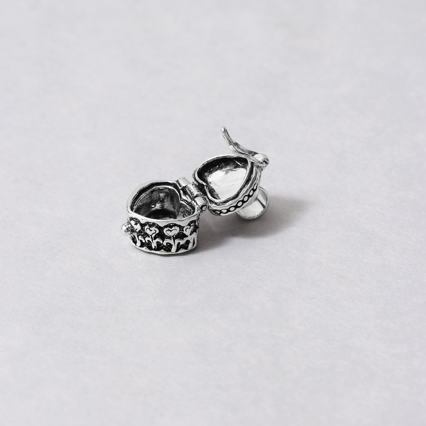 Sterling Silver Heart Box Keep seeking Pendant