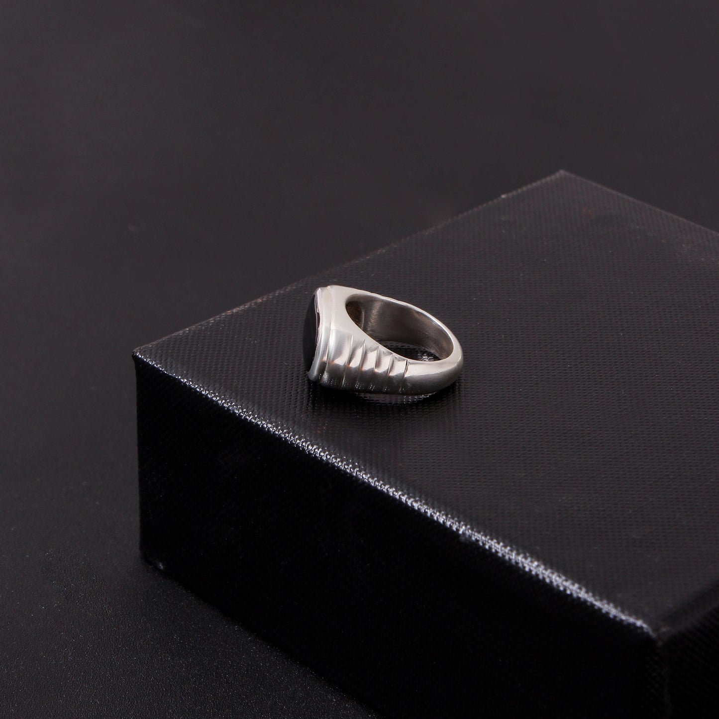 Men’s Solid Sterling Silver Ring with Black Onyx – Classic Statement Jewelry