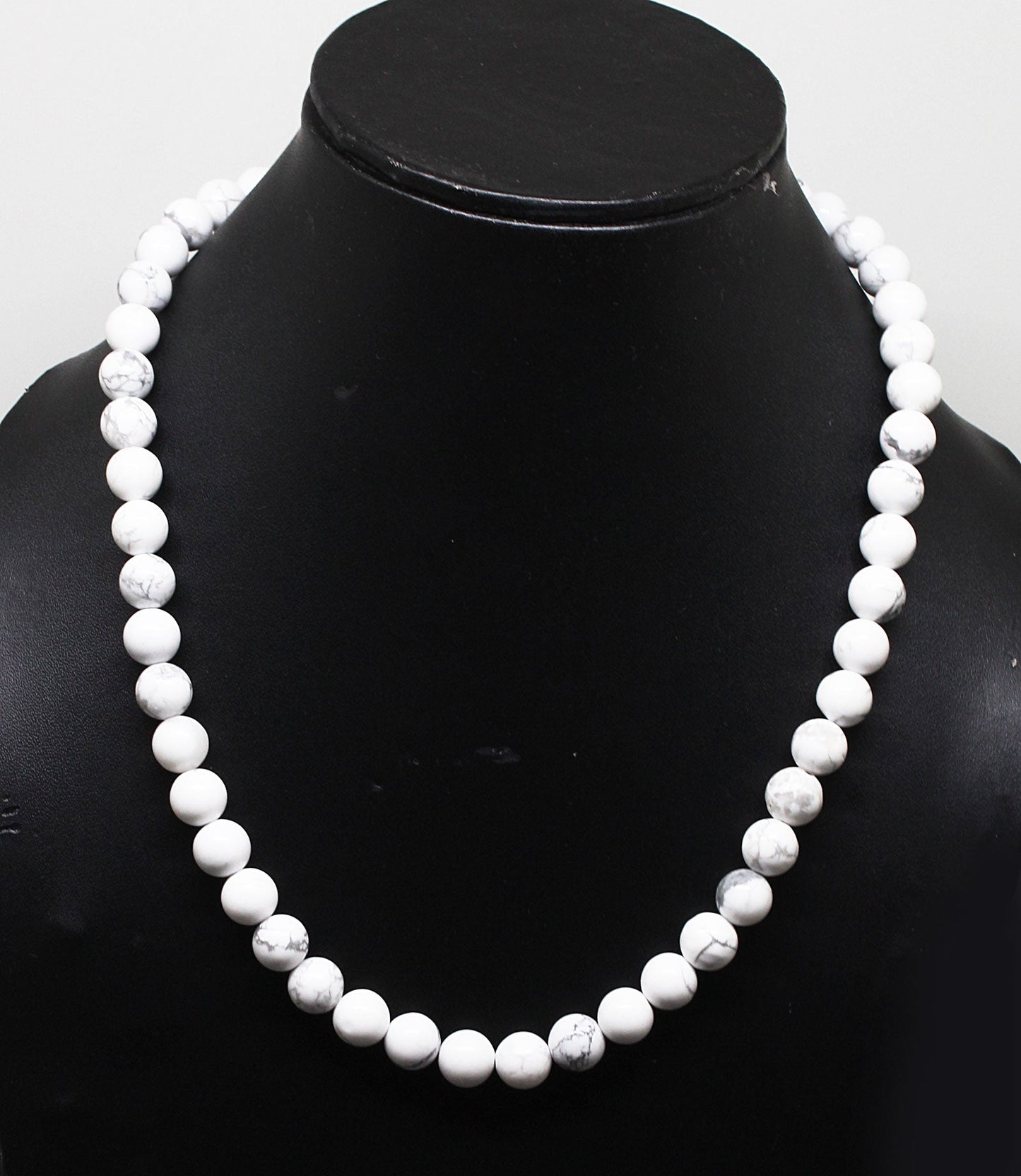 Graceful White Howlite Round Beaded Necklace GemsRush