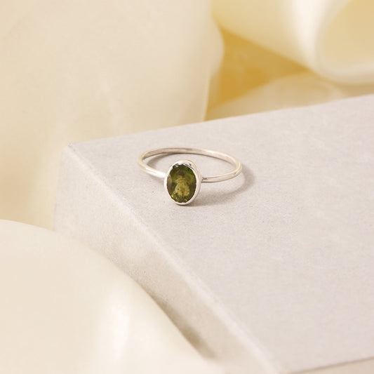 925 Sterling Silver Green Tourmaline Gemstone Ring – Radiant Sophistication