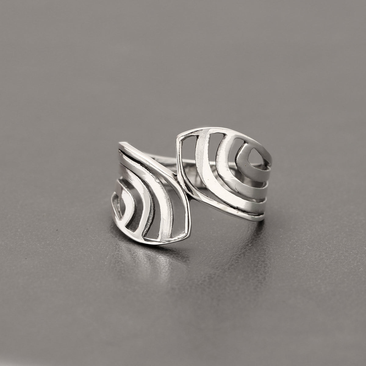 Elegant Bypass Design Sterling Silver Ring – Modern Open Curve Band