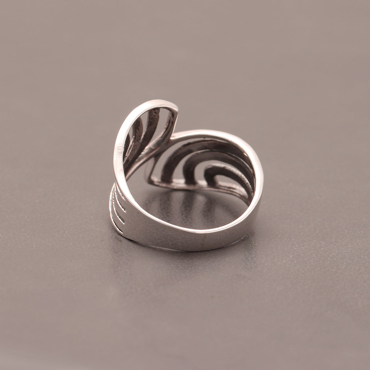 Elegant Bypass Design Sterling Silver Ring – Modern Open Curve Band