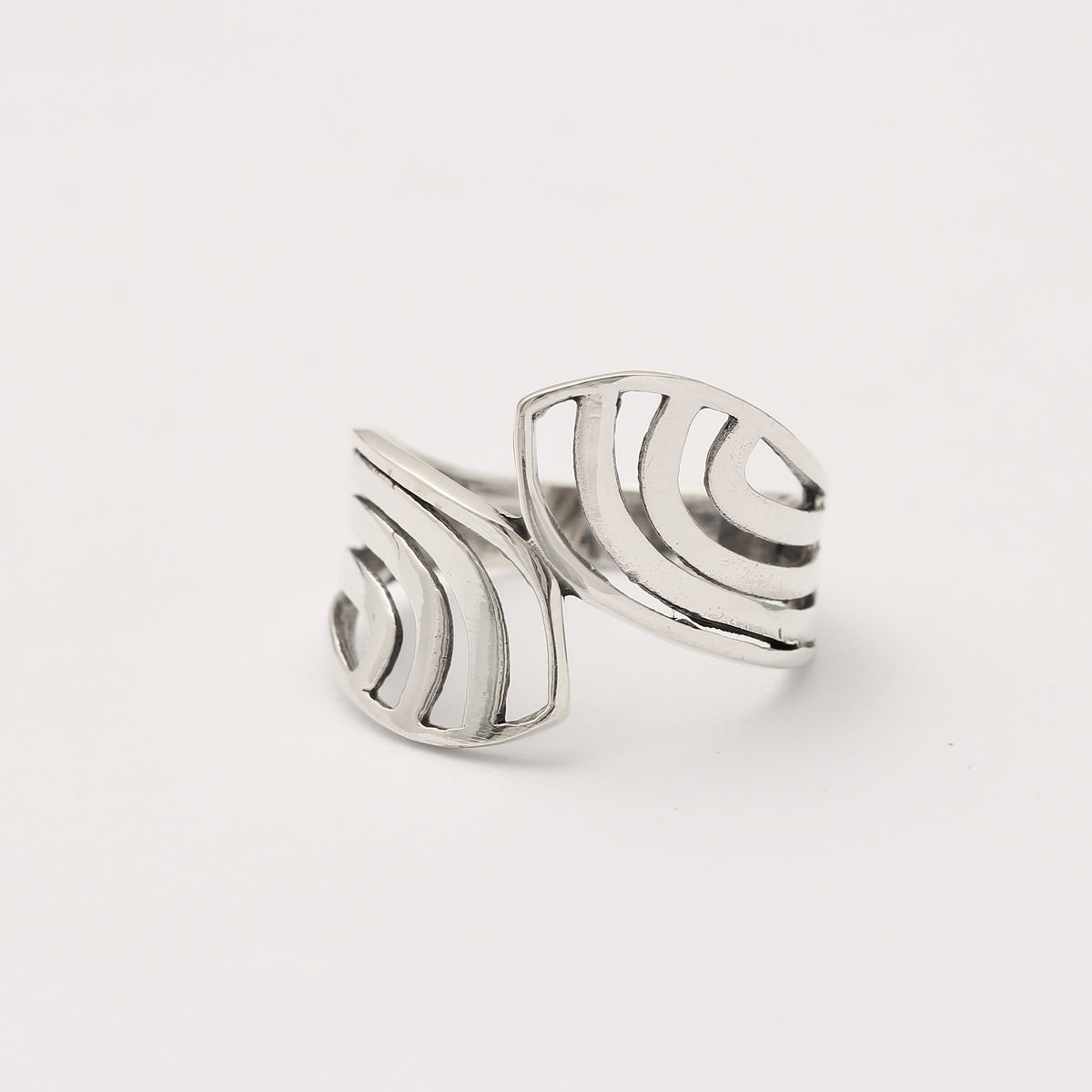 Elegant Bypass Design Sterling Silver Ring – Modern Open Curve Band